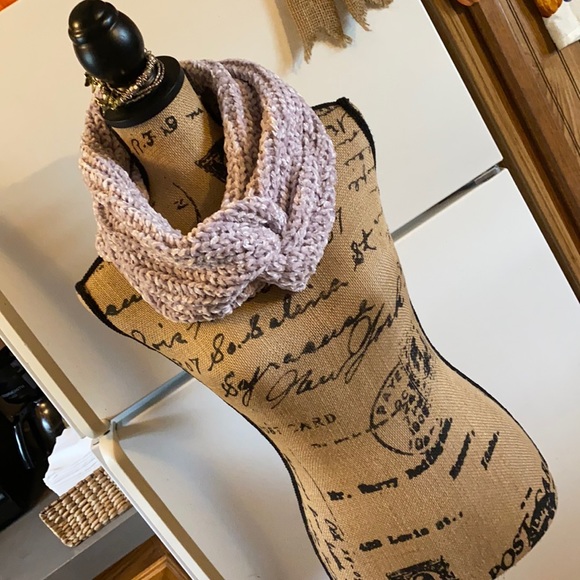 NWT American Eagle ultra soft infinity scarf size women’s one size